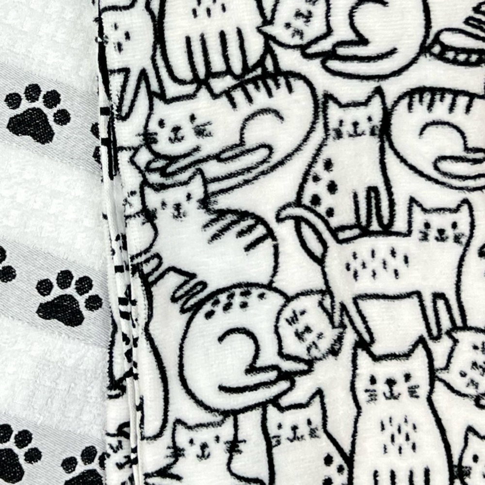 Humane World for Animals’ ‘Black & White Cats’ Dish Towels (3). NWT. Firm! - Picture 2 of 3